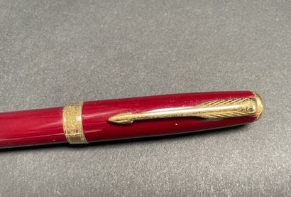 PARKER
-Parker Sonnet fountain pen, red lacquer...
