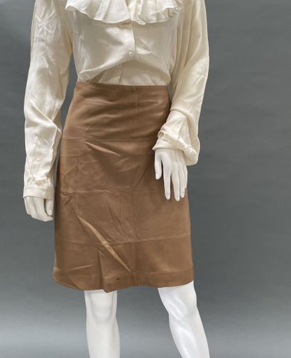 Georges RECH
-Straight skirt in camel-colored...