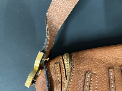 CHLOÉ 
Marcie bag in camel-colored grained...