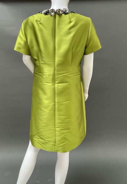 PAUL KA Paris
Green silk dress with a bow...