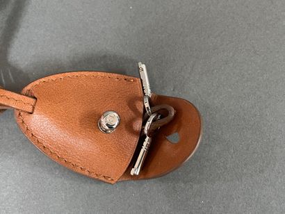 Ralph LAUREN 
25 cm camel leather clutch...