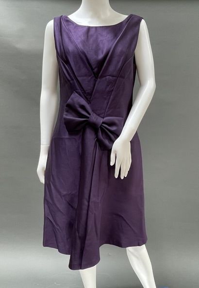 RENATO NUCCI
Mauve silk sleeveless dress...