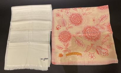Ted LAPIDUS, Nina RICCI
White silk scarf...