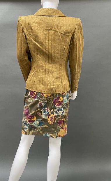 UNGARO Parallèle 
Set including an ochre...
