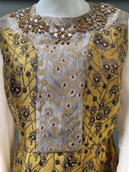 TARA JARMON
Silk dress with gold-background...