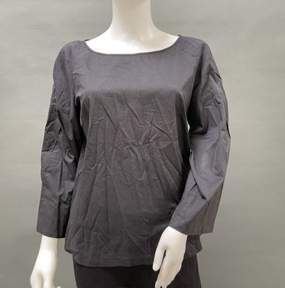 Dries VAN NOTEN 
Black 100% cotton blouse...