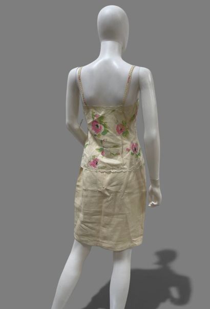 UNGARO Parallèle 
White linen set consisting...