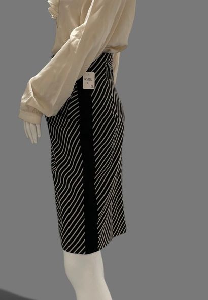 UNGARO Parallèle 
Set including an ecru wool...