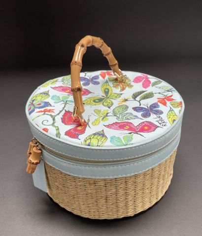 Estée LAUDER
Set of three vanity cases in...