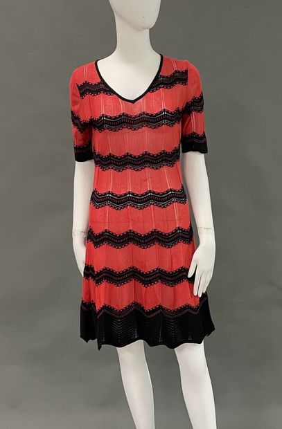 MISSONI
Knit dress in red and navy blue tones,...