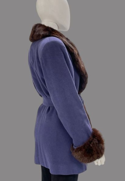 Yves SAINT LAURENT FUR
Blue wool coat with...