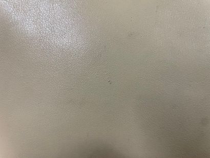 Sonia RYKIEL
Beige and black leather bag...