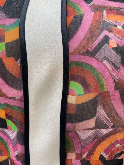 TARA JARMON
Set of two dresses: 
- Sleeveless...