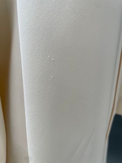 CELINE 
Long white silk crepe blouse, single-breasted,...