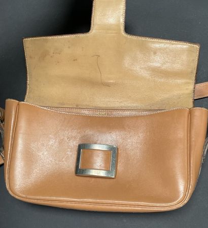 HERMES Paris
Camel leather shoulder bag,...