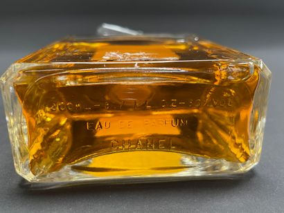 CHANEL
Replica COCO Eau de Parfum bottle.
H:...