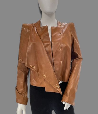 Guy LAROCHE
Camel-colored leather jacket