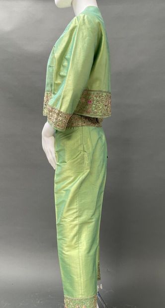 RENATO NUCCI
Green silk ensemble embroidered...