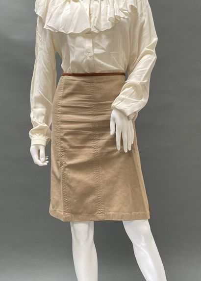 RALPH LAUREN
Straight-cut beige cotton skirt...