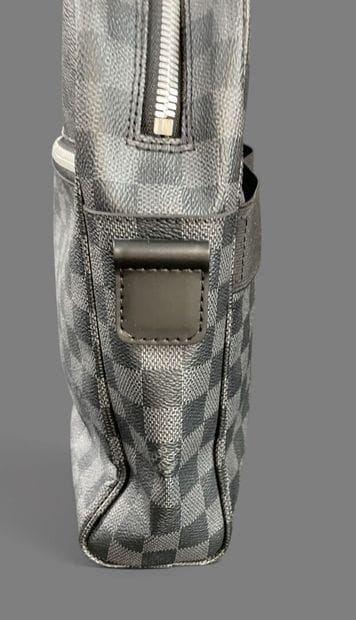 Louis VUITTON circa 2017 
