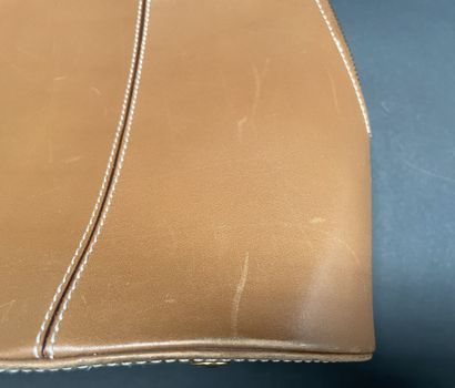 LANCEL
Camel-beige leather bag with ecru...