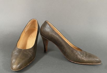 DELAGE Paris 
Pair of brown reptile-print...