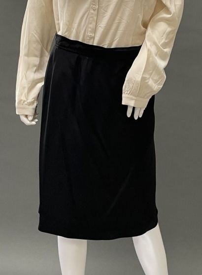 Christian LACROIX
Straight-cut black wool...
