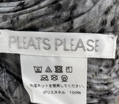 PLEATS PLEASE 
Short pleated dress in marbled...