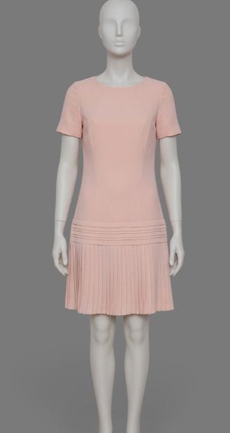 DIOR
Pink wool and silk dress, short sleeves.
Size...