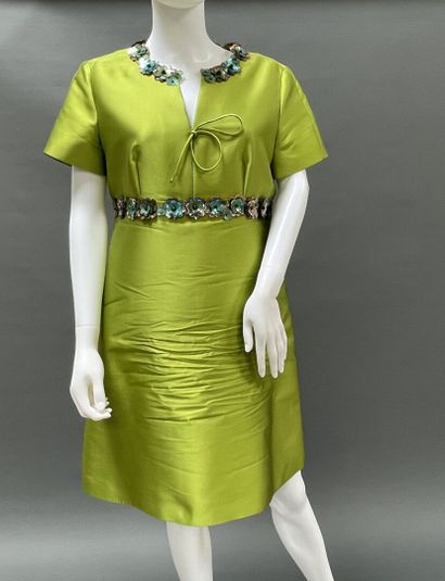 PAUL KA Paris
Green silk dress with a bow...