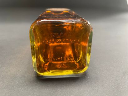 HERMES
One 480 ml (21 cm) bottle of Calèche...