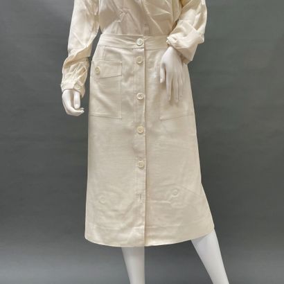 CELINE
Straight-cut skirt in beige fabric,...
