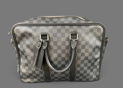 Louis VUITTON circa 2017 
