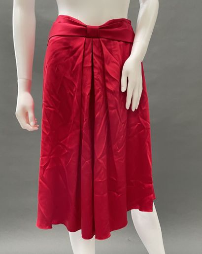 RENATO NUCCI
Red silk flared skirt with pleats...