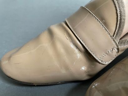 REPETTO
Lot including two pairs of patent...