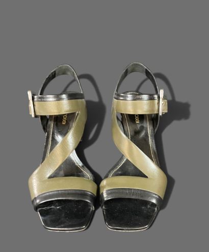 Sergio ROSSI
Pair of two-tone black and khaki...