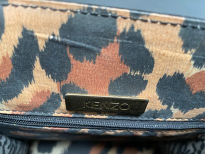 KENZO
21-cm bag made of reptile-embossed...