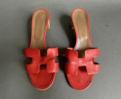 HERMES
Oasis sandals in orange leather, 5...