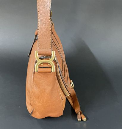 CHLOÉ 
Marcie bag in camel-colored grained...