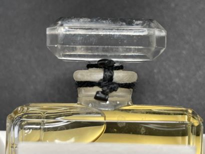 CHANEL
Perfume set:
-Cristalle Eau de Parfum,...