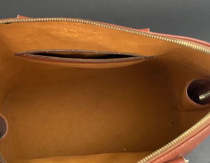 Louis VUITTON, circa 1996
Alma bag in camel-colored...