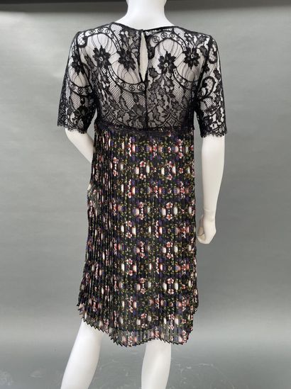 PAROCH
Short dress with a lace top and pleated...