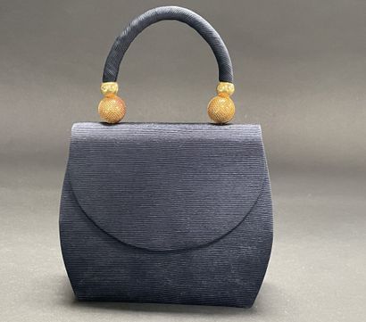 Gianni VERSACE and ANONYMOUS
Set of two bags:
-...