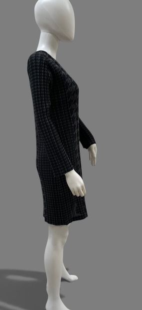 PLEATS PLEASE 
Gray and black houndstooth-print...