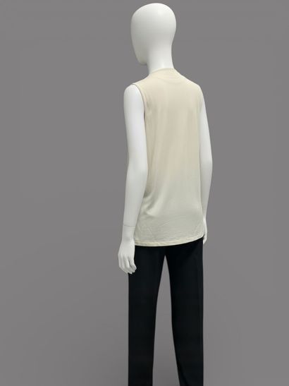 LANVIN SUMMER 2015 
Asymmetrical beige sleeveless...