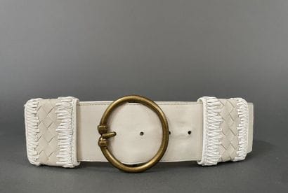 BOTTEGA VENETA 
Belt made of ecru woven leather...