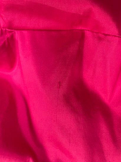 Ann TAYLOR and ANN TAYLOR LOFT PETITES
-Fuchsia...