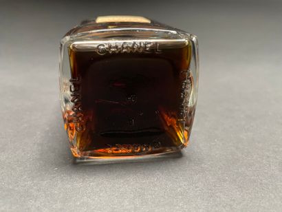 CHANEL
Perfume set:
-Cristalle Eau de Parfum,...