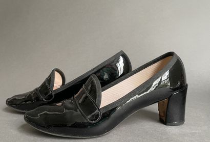 REPETTO
Lot including two pairs of patent...