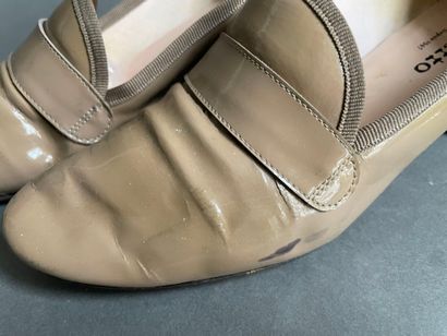 REPETTO
Lot including two pairs of patent...